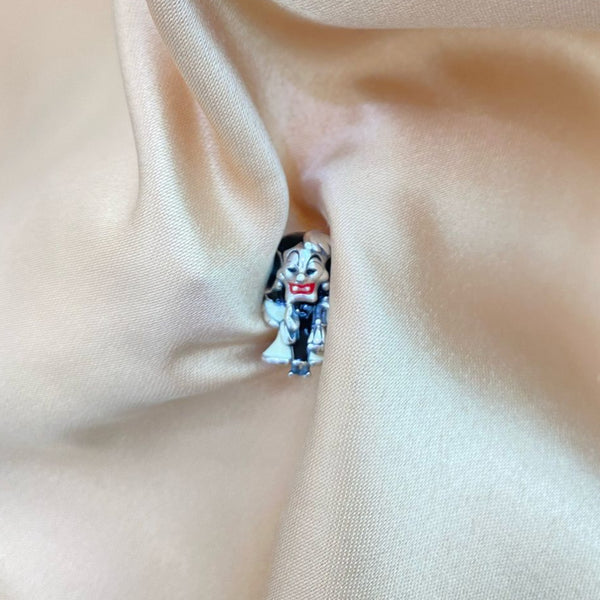 PASADOR PARA BRAZALETE DE CRUELLA DE VIL