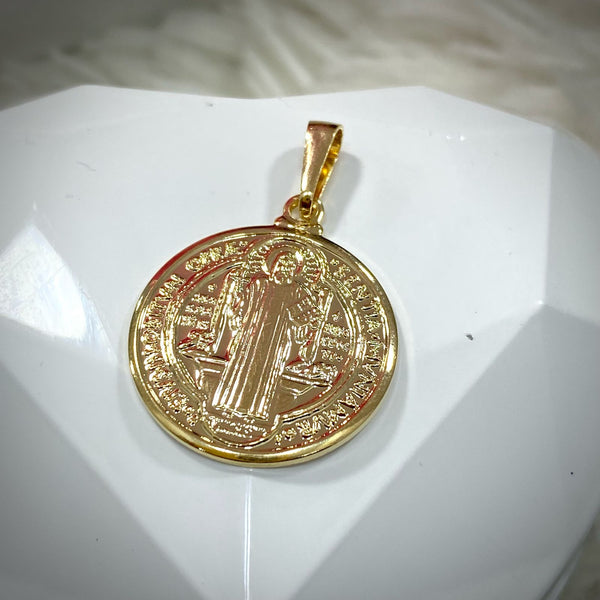 DIJE MEDALLA SAN BENITO GRANDE